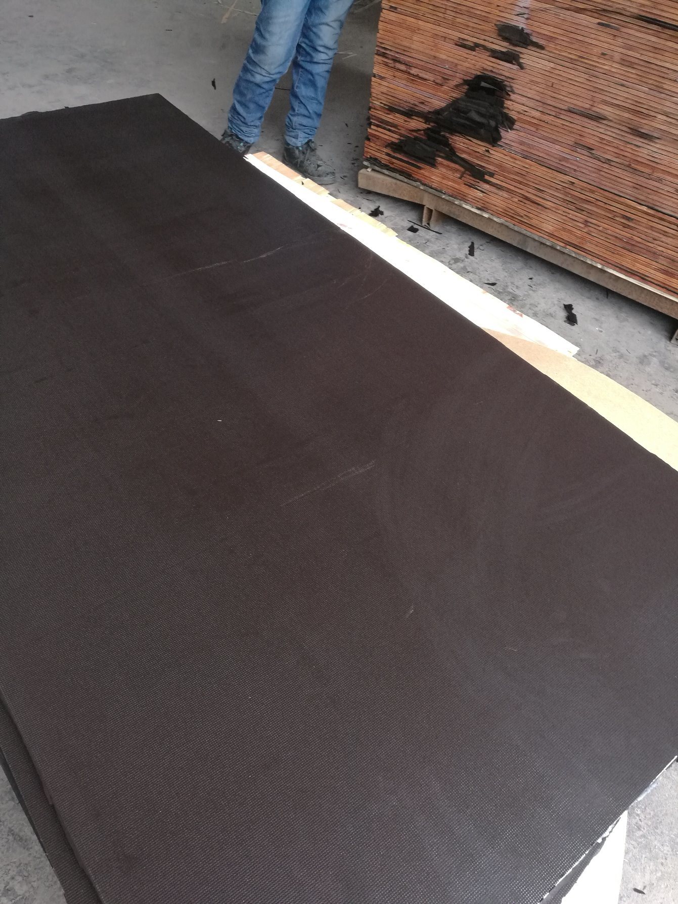 Waterproof Plywood Poplar Core WBP Glue Brown Film (W001)