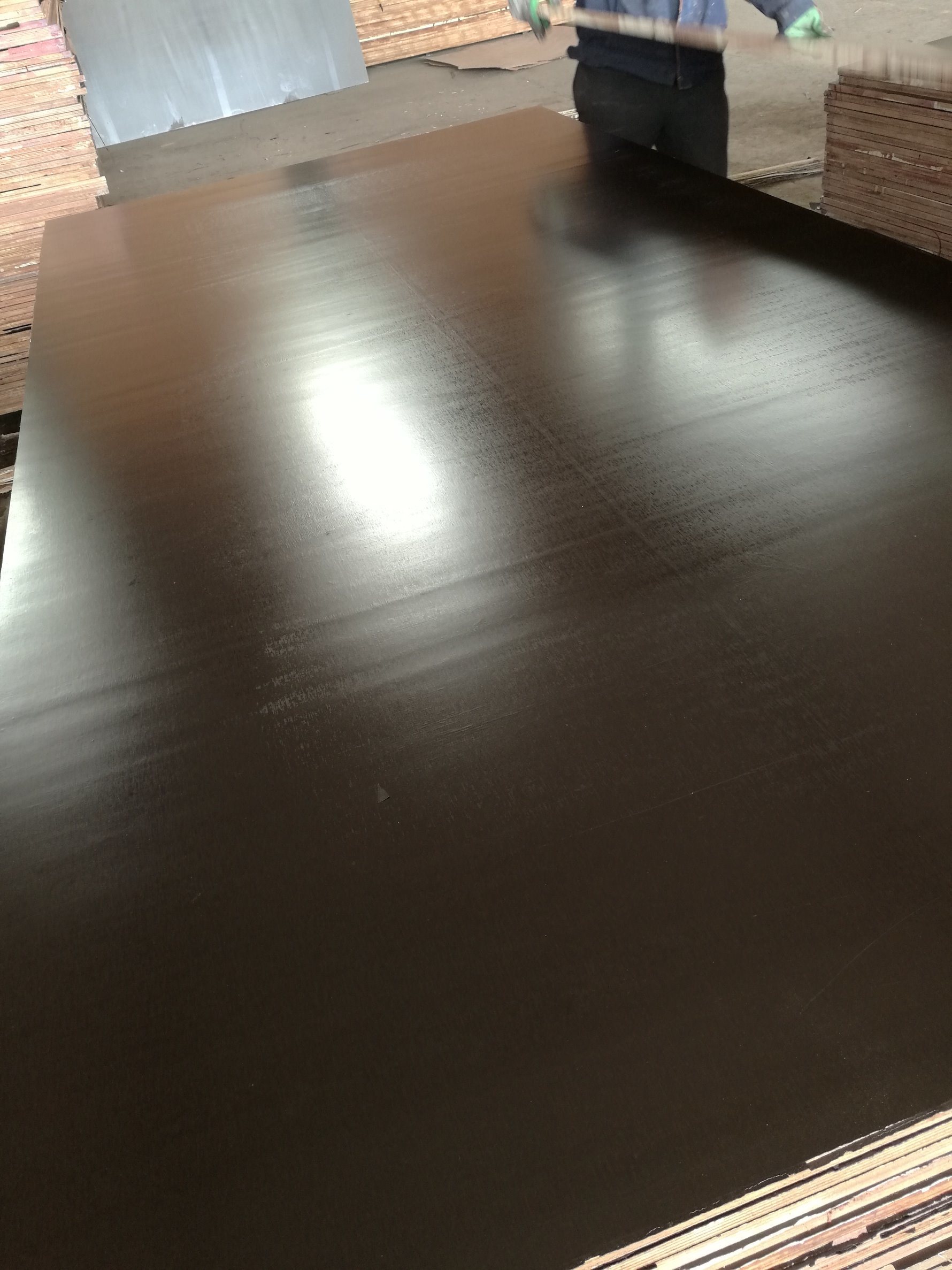 Waterproof Plywood Poplar Core WBP Glue Brown Film (W001)