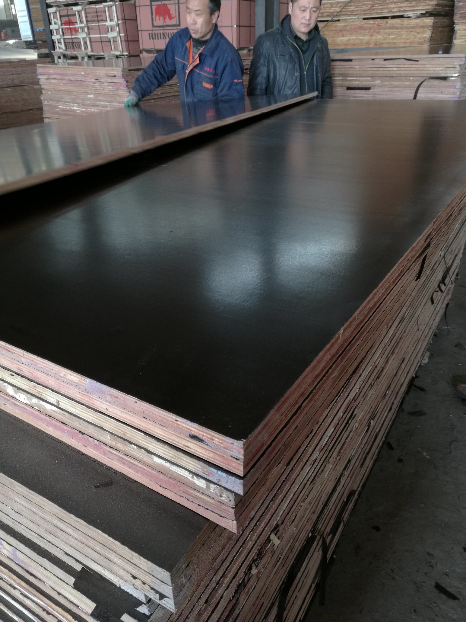 Hardwood Core Laminated Plywood Black Film for Pakistan Markets