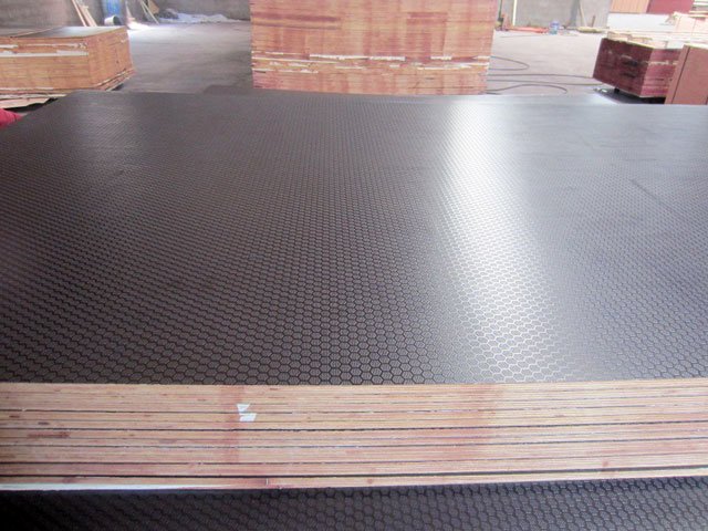 Anti-Slip/Wiremesh Film Faced Plywood From Linyi Huabao