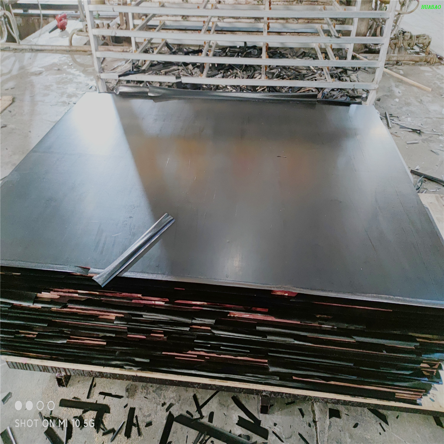 18mm Poplar Core Film Faced Plywood Black Film WBP Glue First Grade